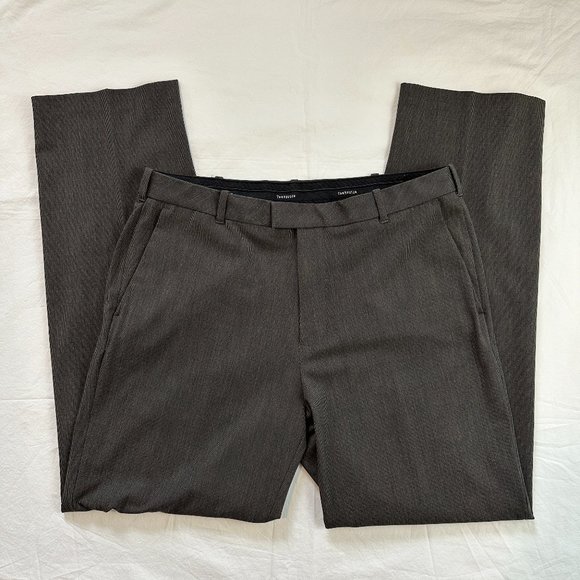 Van Heusen Men's Dress Pants 34 x 32 Flat Front Relaxed Fit Taupe - Picture 1 of 9